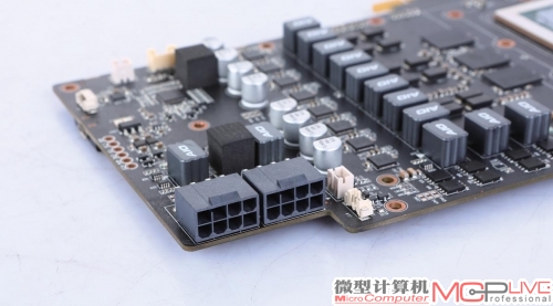 索泰GTX 970至尊OC显卡是本次横测中唯一使用了双8Pin外接供电的型号。